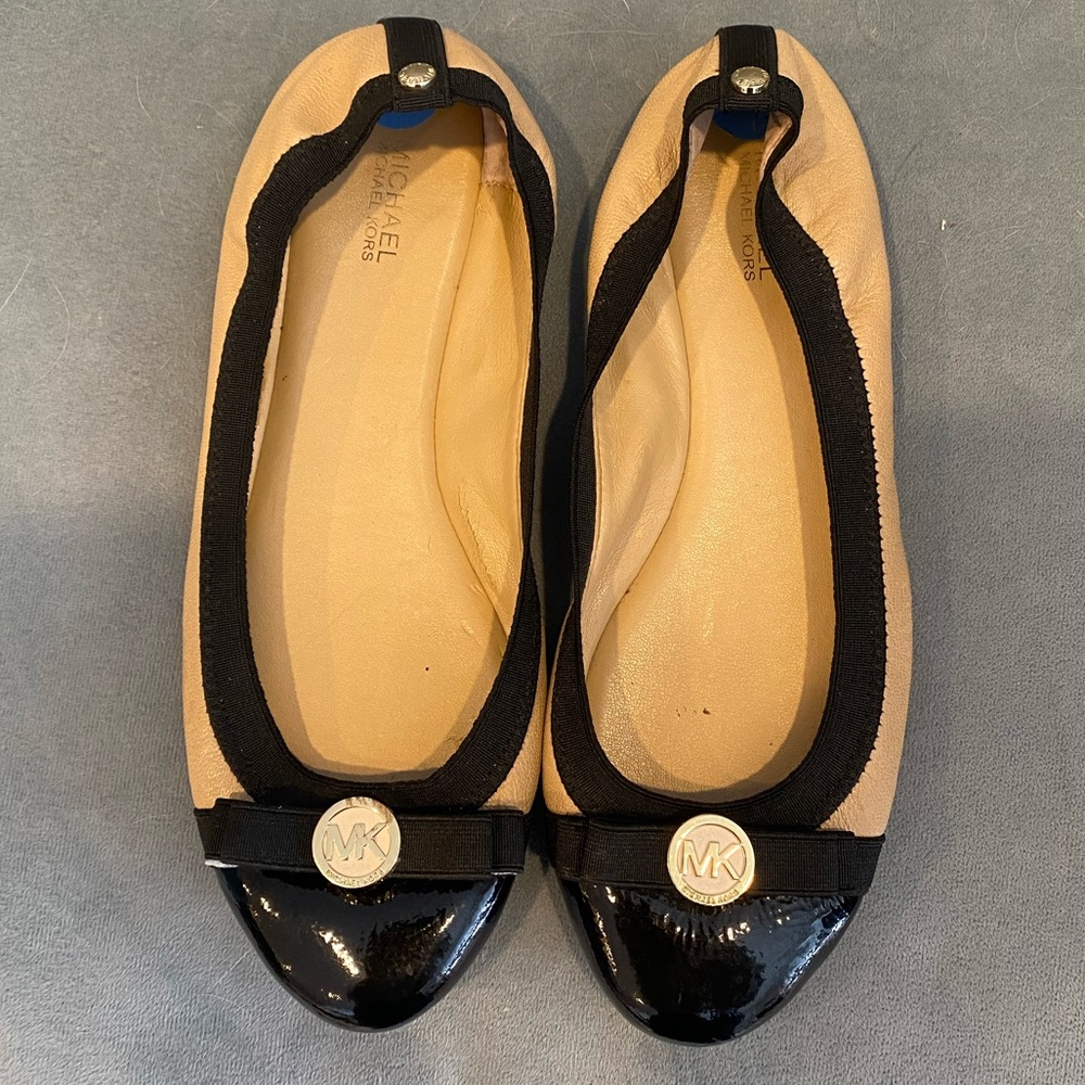 Michael Kors flats genuine leather 7.5 like new!